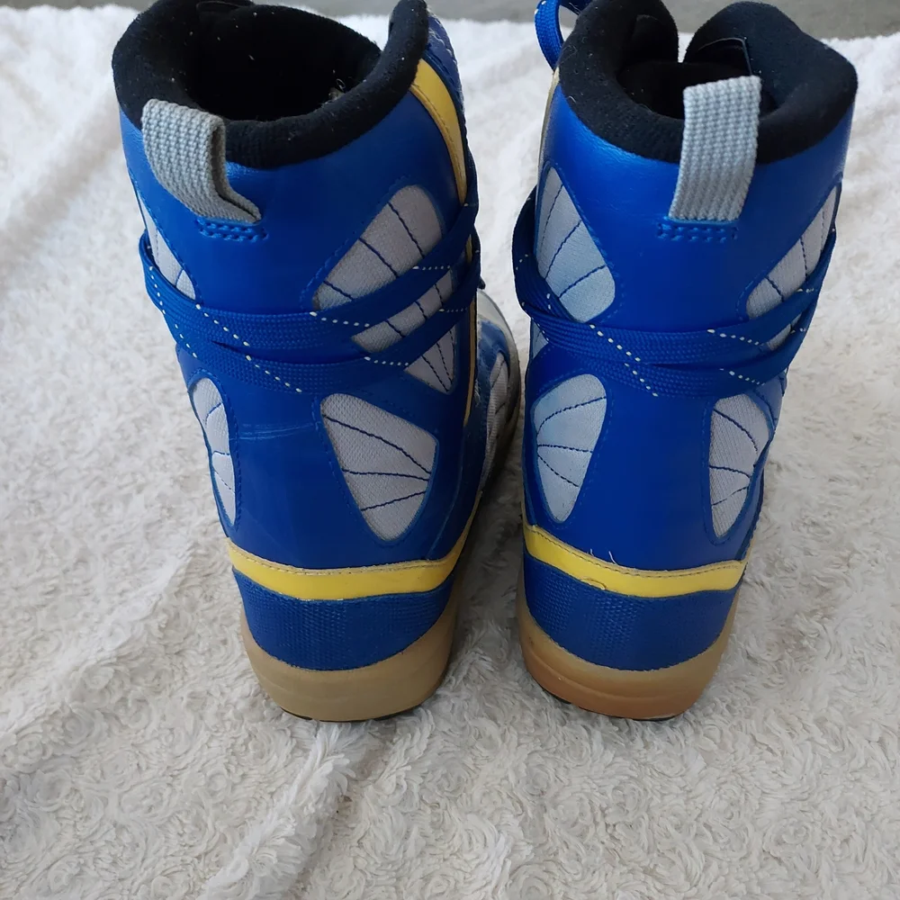 Liquid Snowboard Boots Hot Rod Blue Gray Kids US 5 Winter Snow Outdoor